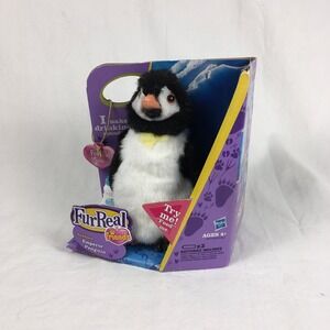 FurReal Friends Newborn Emperor Penguin Interactive Plush Toy Hasbro 2010 NIB